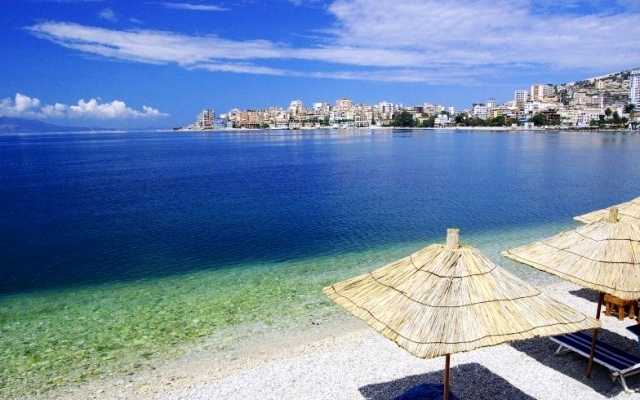 Nis puna per sezonin turistik veror, Ekonomi takim me perfaqesues te njesive vendore